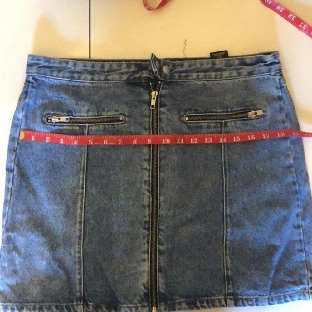 BLANK NYC Mini Jean Skirt with Zippered Front - Size 31